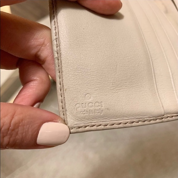 Authentic Gucci Wallet - Picture 4 of 10